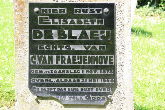 Het graf van Elisabeth de Blaeij
