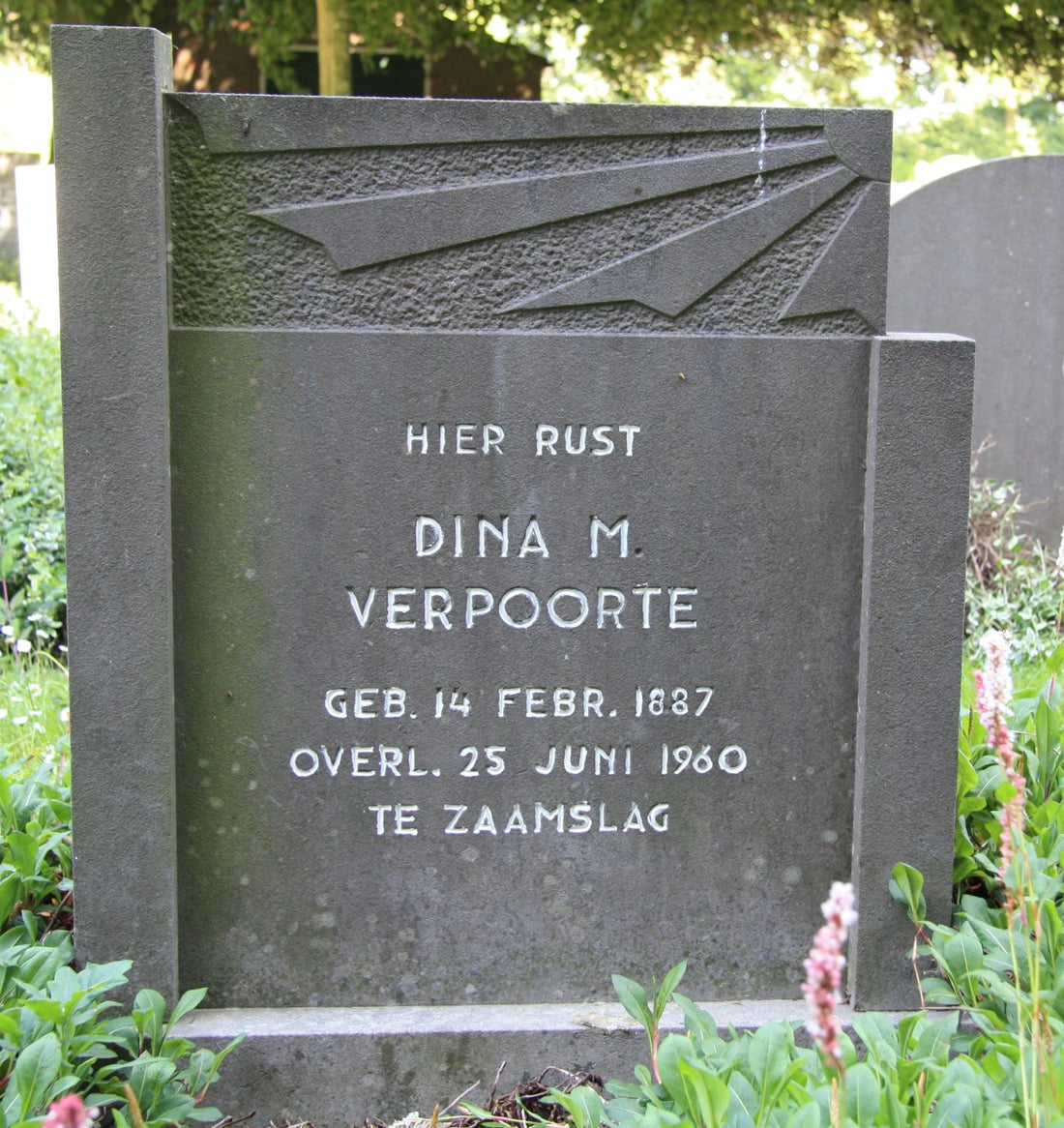 Het graf van Dina Magdalena Verpoorte