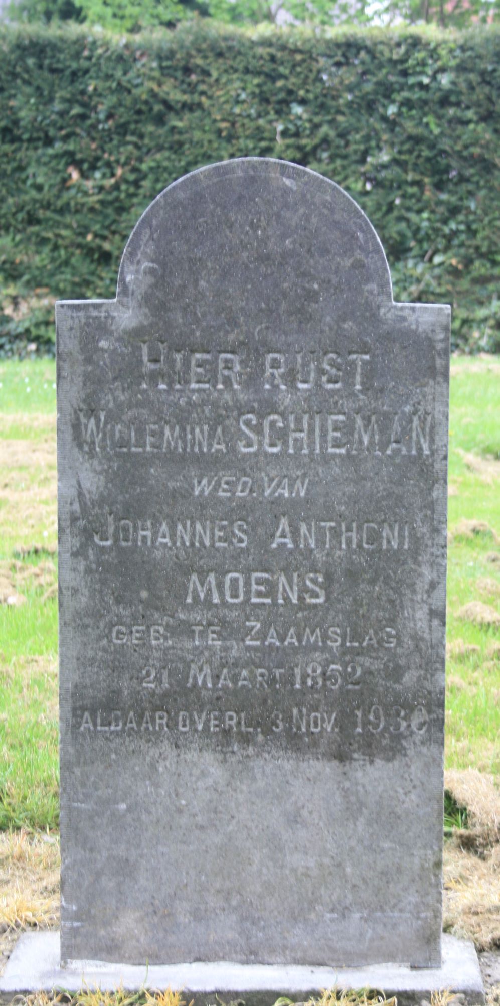 Het graf van Willemina Schieman