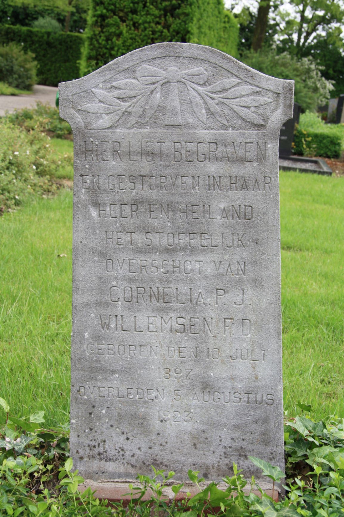 Het graf van Cornelia Paulina Janna Willemsen