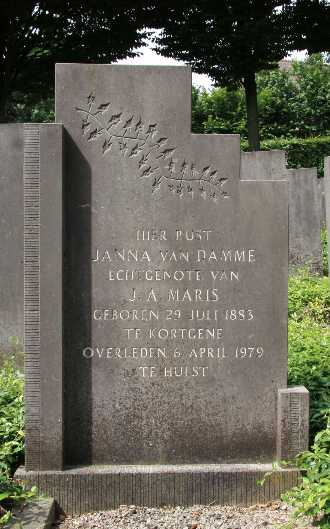 Het graf van Janna van Damme
