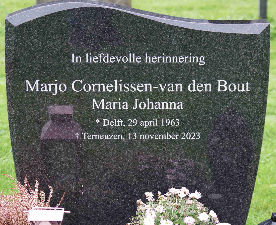 Het graf van Maria Johanna van den Bout