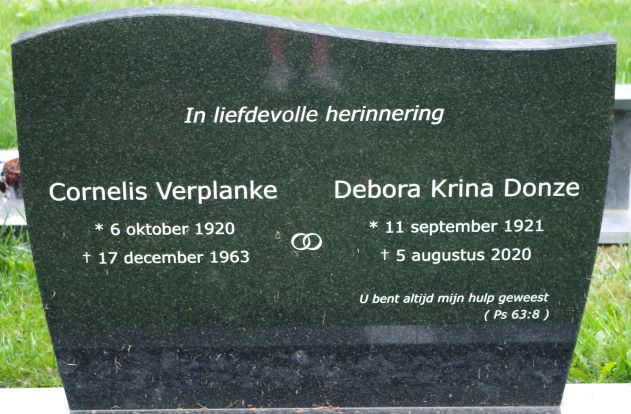 Het graf van Debora Krina Donze