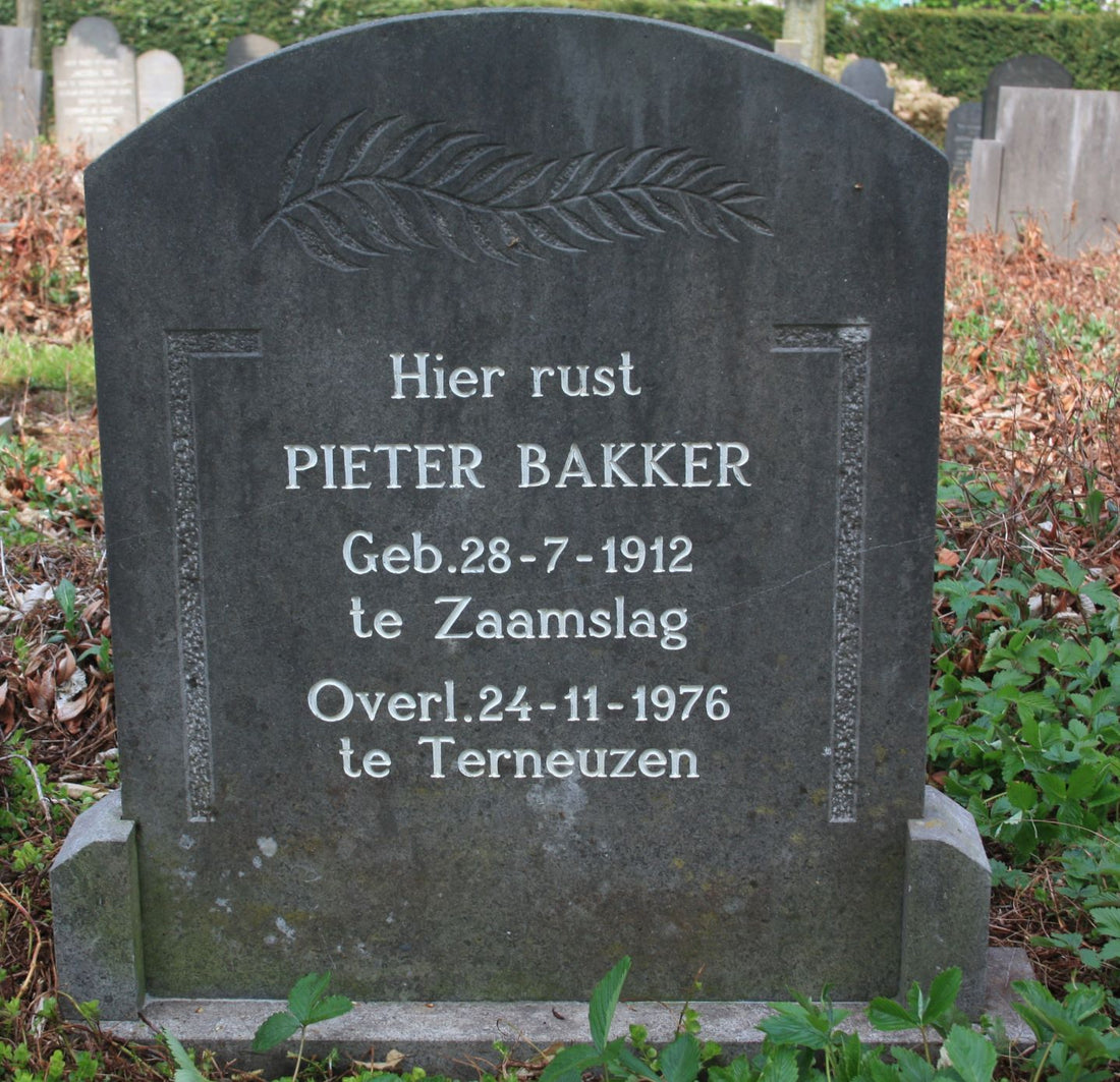Het graf van Pieter Bakker