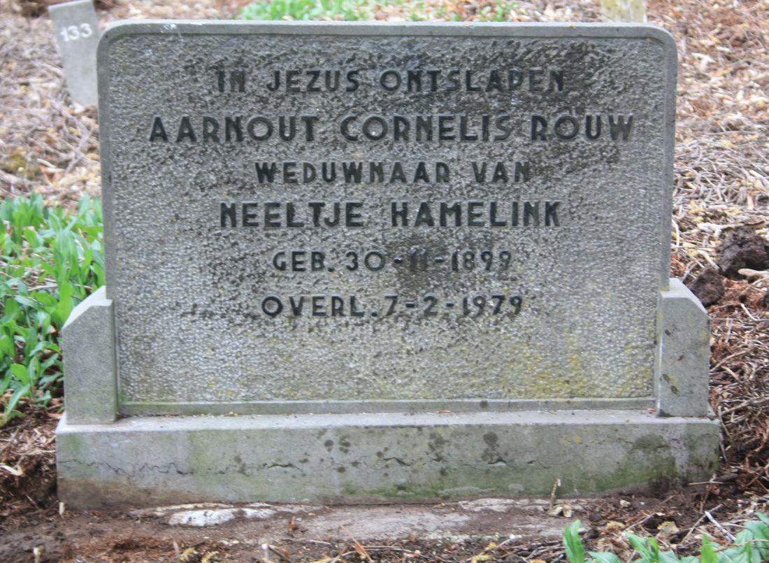 Het graf van Aarnout Cornelis Rouw