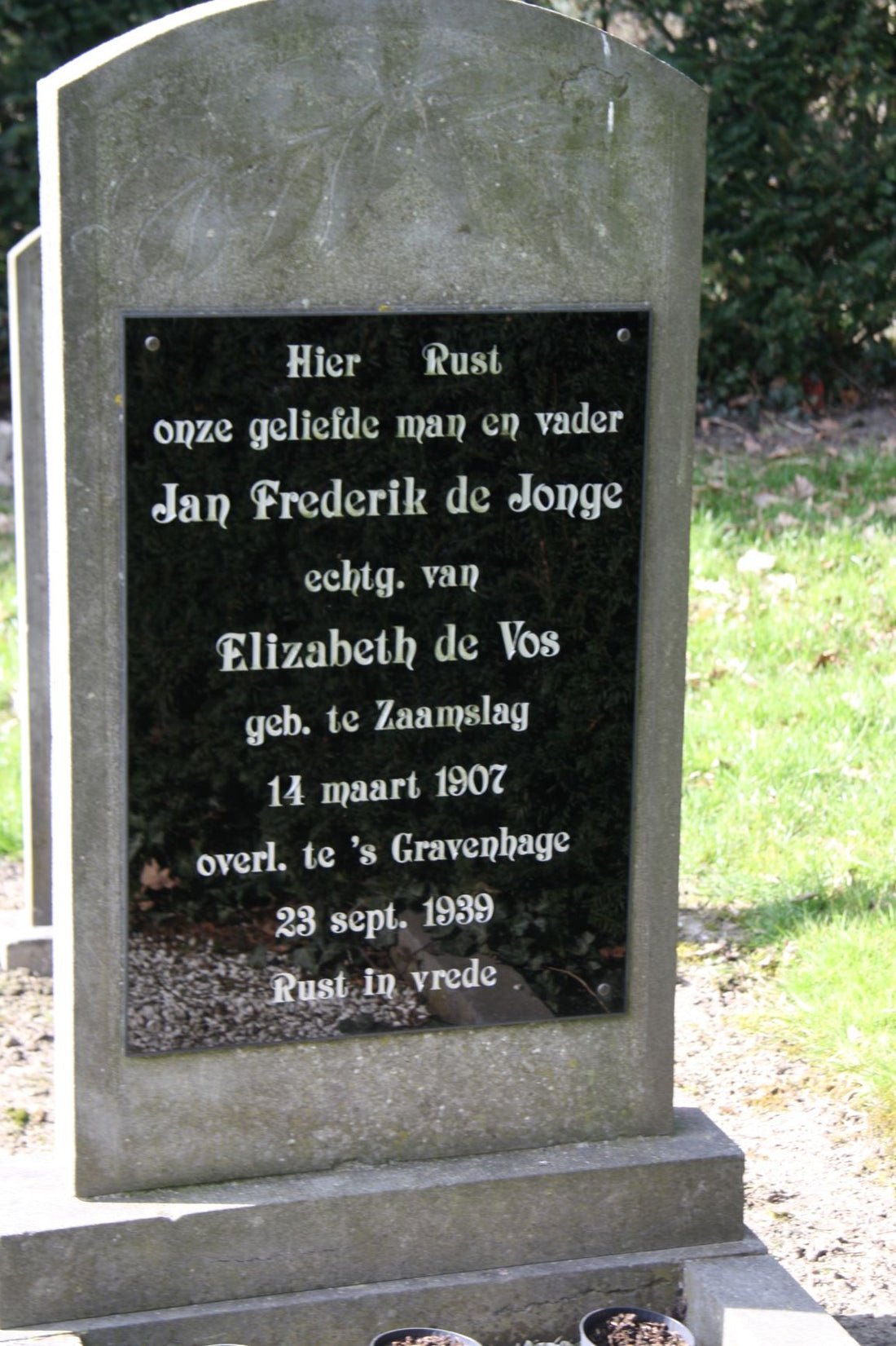 Het graf van Jan Frederik de Jonge