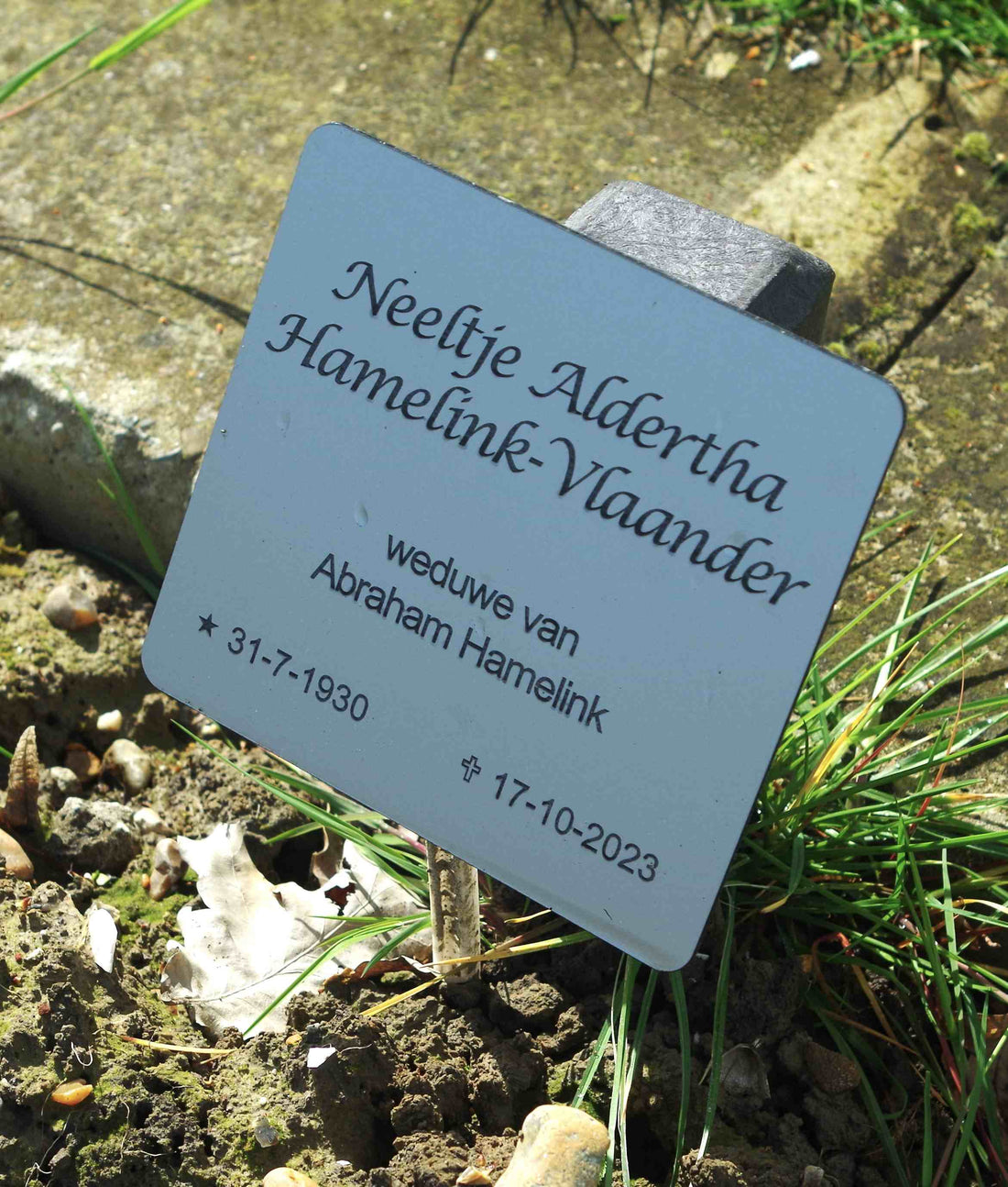 Het graf van Neeltje Aldertha Vlaander